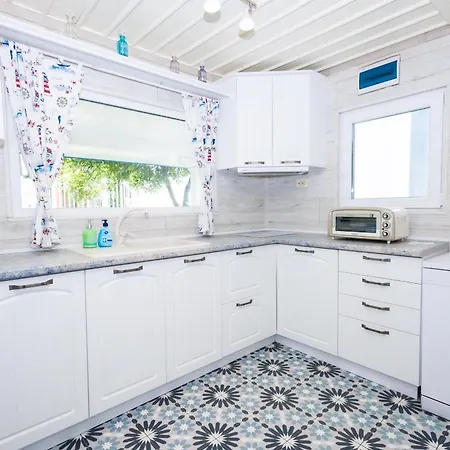 къщата с рибките * Sinemorec