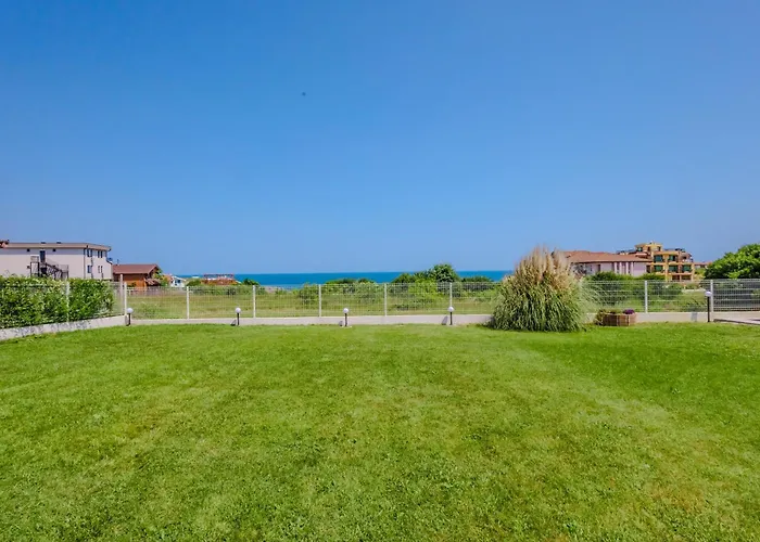 къщата с рибките וילה סינמורץ