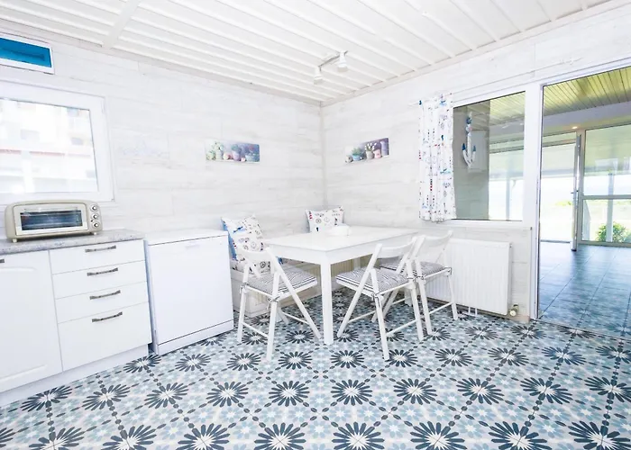 къщата с рибките סינמורץ